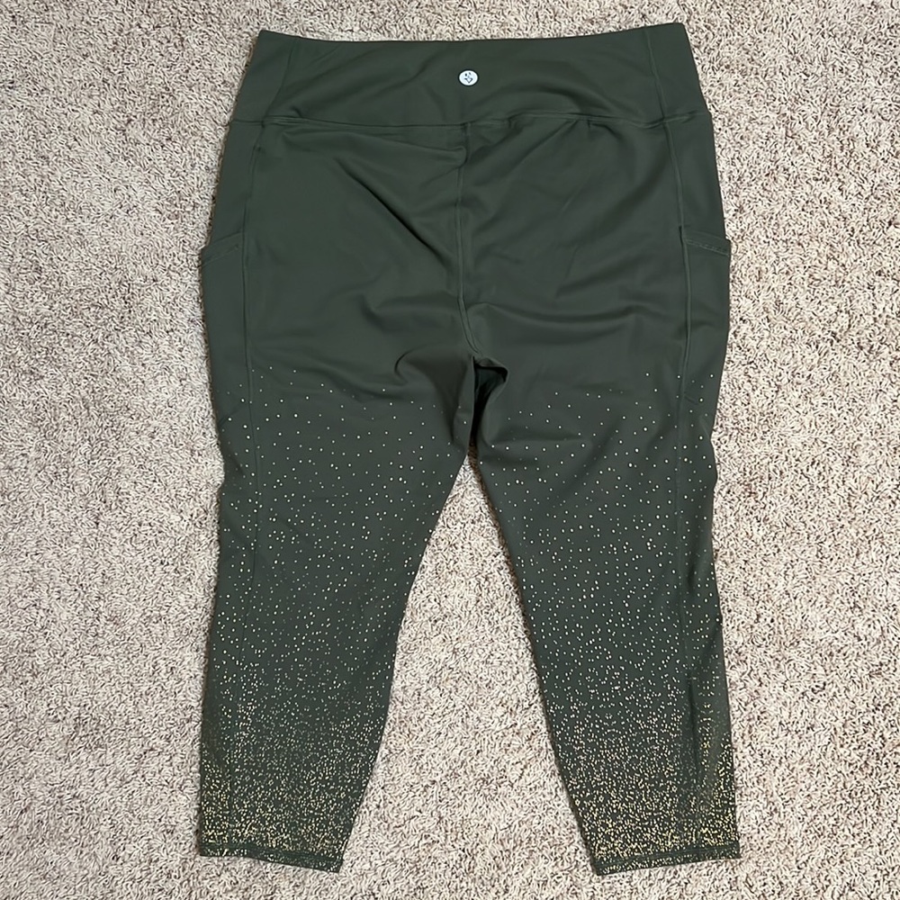 Torrid Active Performance Core Crop Leggings With… - image 5